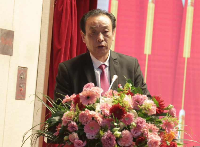 乐动网页版第一届党委班子选举大会---宝润实业集团党委常委、纪委副书记郑军同志作纪委工作报告